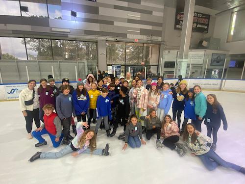 5th Grade Celebrates End at Ice Rink